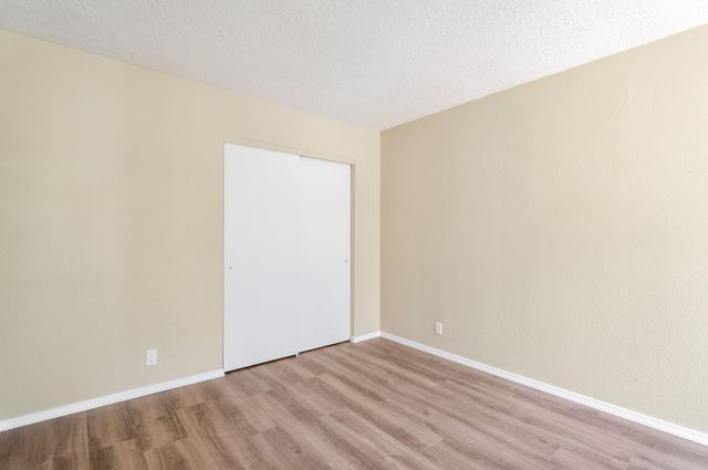 7904 Blue Jay Lane NE, Albuquerque, NM 87109