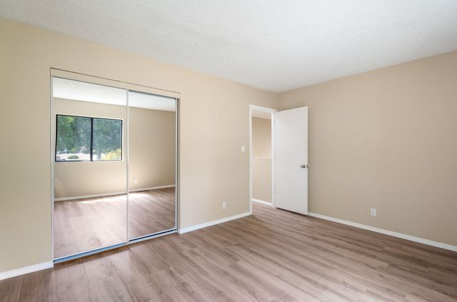 7904 Blue Jay Lane NE, Albuquerque, NM 87109