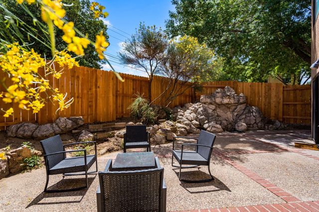 7904 Blue Jay Lane NE, Albuquerque, NM 87109