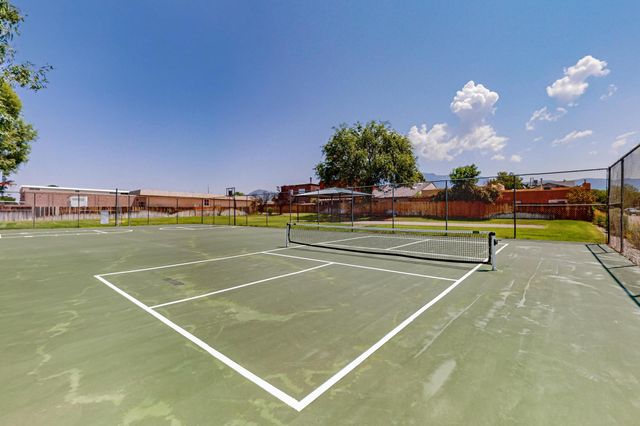 7904 Blue Jay Lane NE, Albuquerque, NM 87109