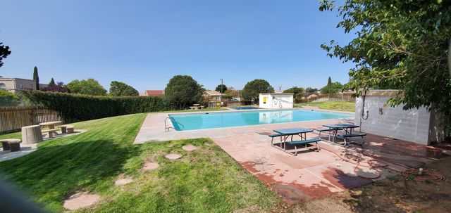 7904 Blue Jay Lane NE, Albuquerque, NM 87109