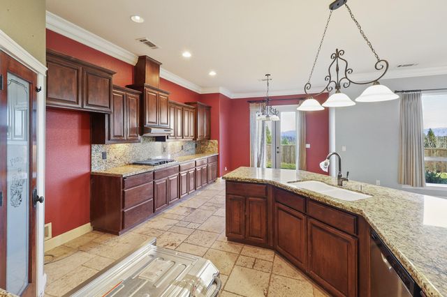 1513 Brinn Drive, Redding, CA 96001