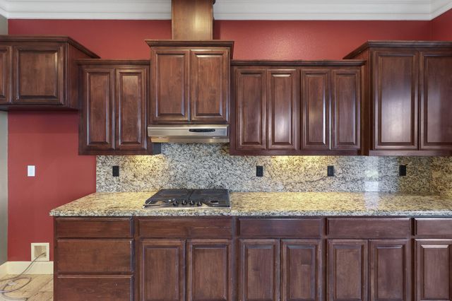 1513 Brinn Drive, Redding, CA 96001