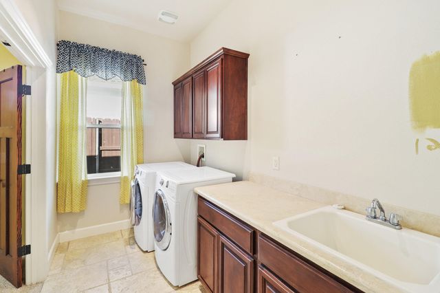 1513 Brinn Drive, Redding, CA 96001