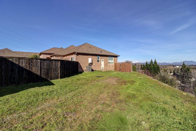 1513 Brinn Drive, Redding, CA 96001