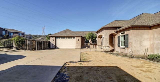 1513 Brinn Drive, Redding, CA 96001