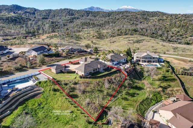 1513 Brinn Drive, Redding, CA 96001