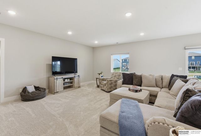 19102 Fir Street, Gretna, NE 68028