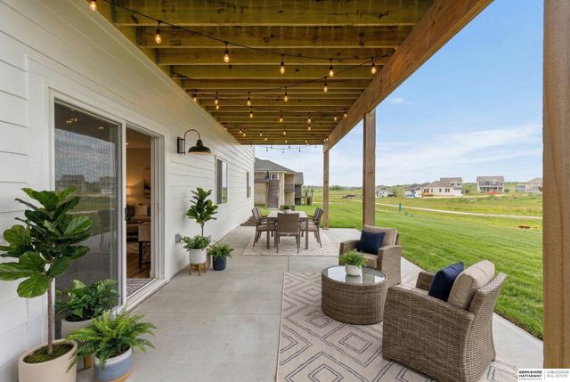 19102 Fir Street, Gretna, NE 68028