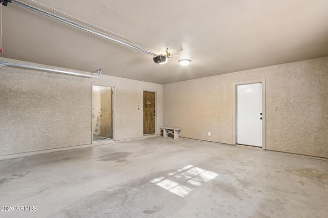 815 S SARANAC Avenue, Mesa, AZ 85208