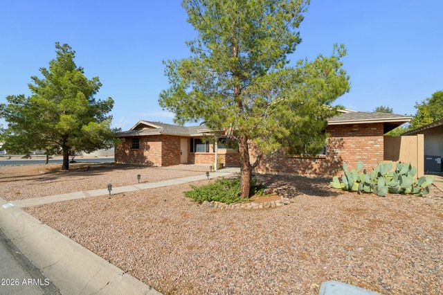 815 S SARANAC Avenue, Mesa, AZ 85208