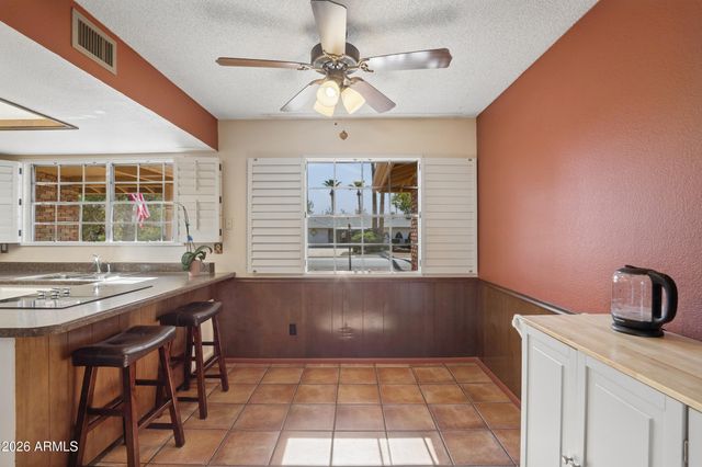 815 S SARANAC Avenue, Mesa, AZ 85208