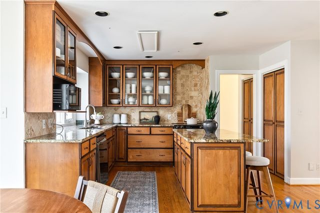 3000 River Hills Ln, Midlothian, VA 23113