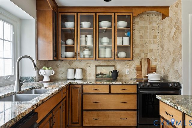 3000 River Hills Ln, Midlothian, VA 23113