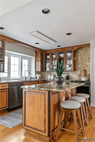 3000 River Hills Ln, Midlothian, VA 23113