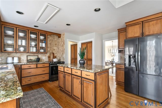 3000 River Hills Ln, Midlothian, VA 23113