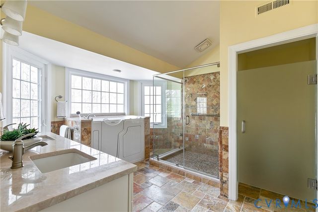 3000 River Hills Ln, Midlothian, VA 23113