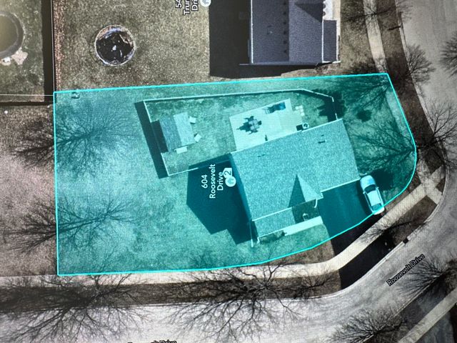 604 Roosevelt Drive, Oswego, IL 60543