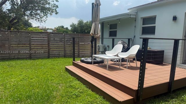 52 NE 51st St, Miami, FL 33137