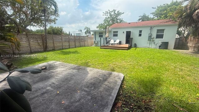 52 NE 51st St, Miami, FL 33137