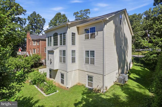 5502 16TH ST N, Arlington, VA 22205
