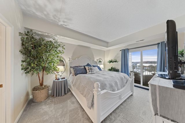 423 Outlook Cove Drive, La Porte, IN 46350