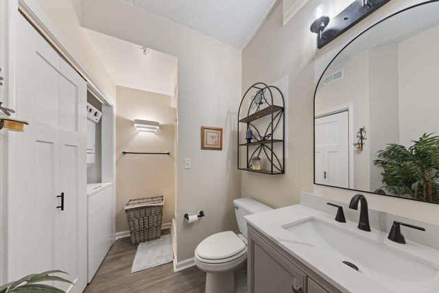 423 Outlook Cove Drive, La Porte, IN 46350