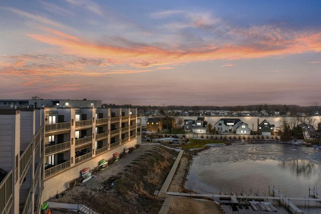 423 Outlook Cove Drive, La Porte, IN 46350