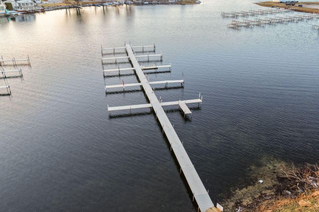 423 Outlook Cove Drive, La Porte, IN 46350