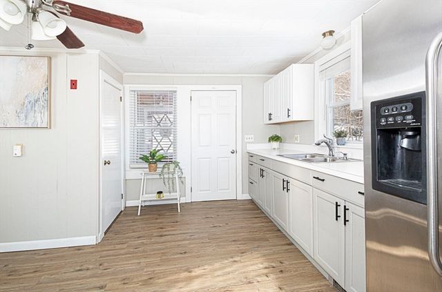 8 Mumford Rd, Sutton, MA 01590