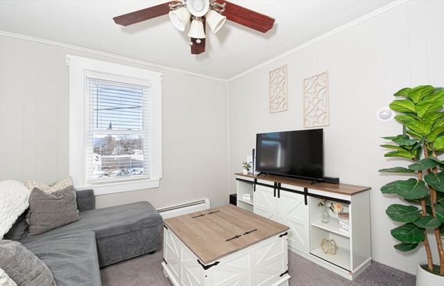 8 Mumford Rd, Sutton, MA 01590