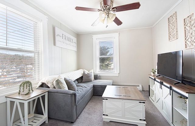 8 Mumford Rd, Sutton, MA 01590