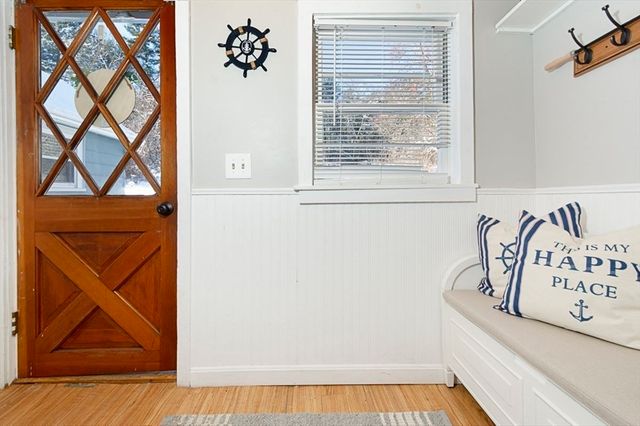 8 Mumford Rd, Sutton, MA 01590