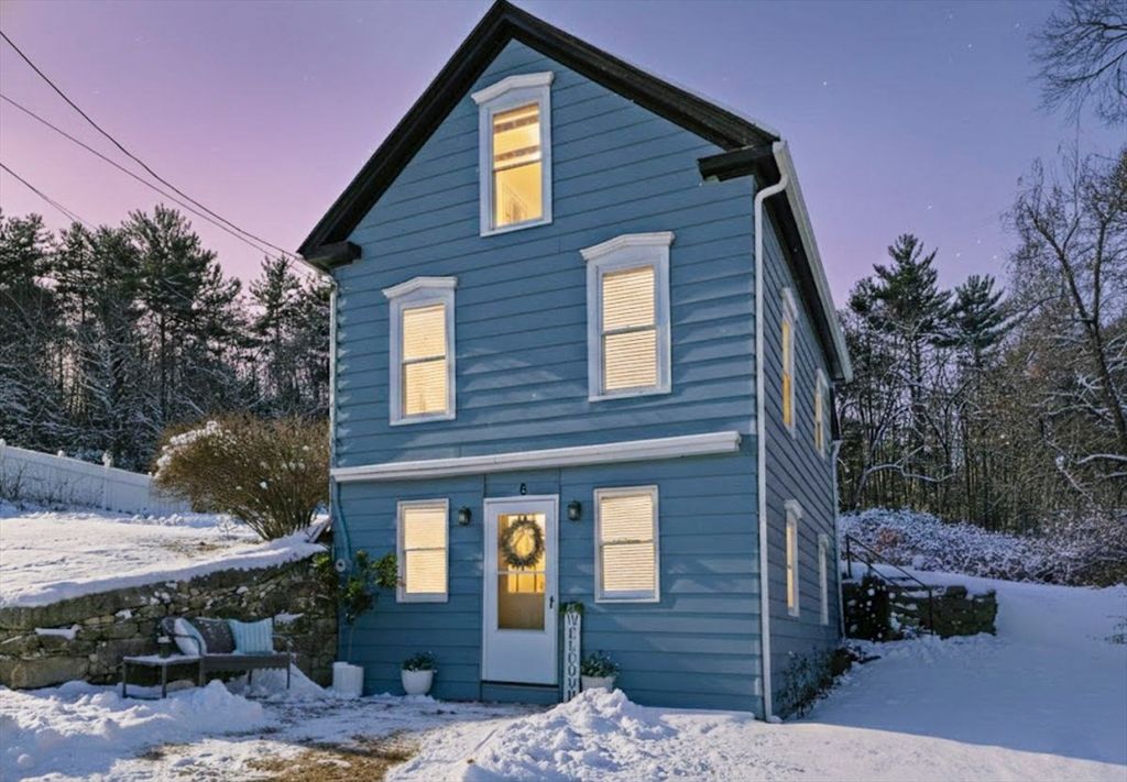8 Mumford Rd, Sutton, MA 01590