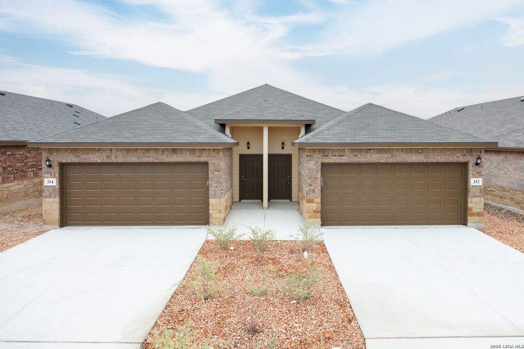 354 EMMA DR, New Braunfels, TX 78130
