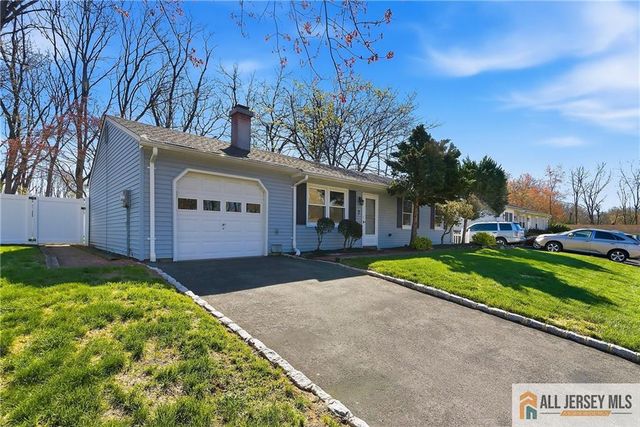 7 Brook Hollow Road, Piscataway, NJ 08854