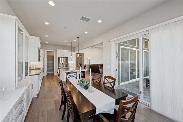 3403 Paseo Mira Vista Dr, Lincoln, CA 95648