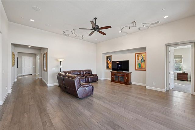 3403 Paseo Mira Vista Dr, Lincoln, CA 95648