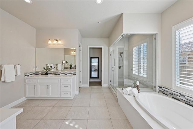 3403 Paseo Mira Vista Dr, Lincoln, CA 95648