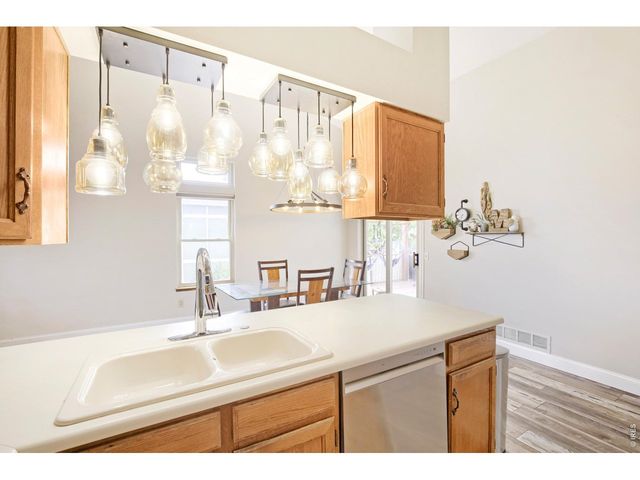 4962 W 7th St W, Greeley, CO 80634