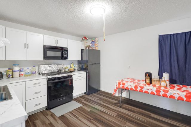 46 Winnipeg Avenue, Saint Paul, MN 55117