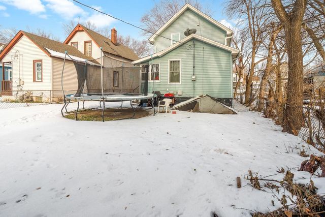 46 Winnipeg Avenue, Saint Paul, MN 55117