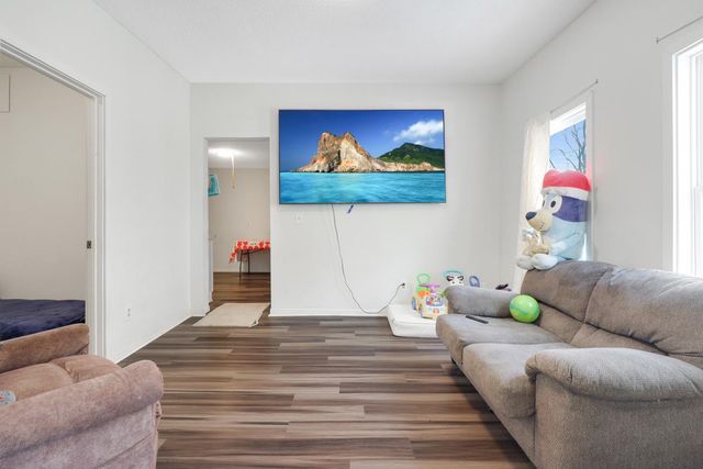 46 Winnipeg Avenue, Saint Paul, MN 55117