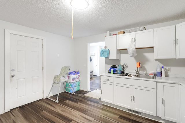 46 Winnipeg Avenue, Saint Paul, MN 55117