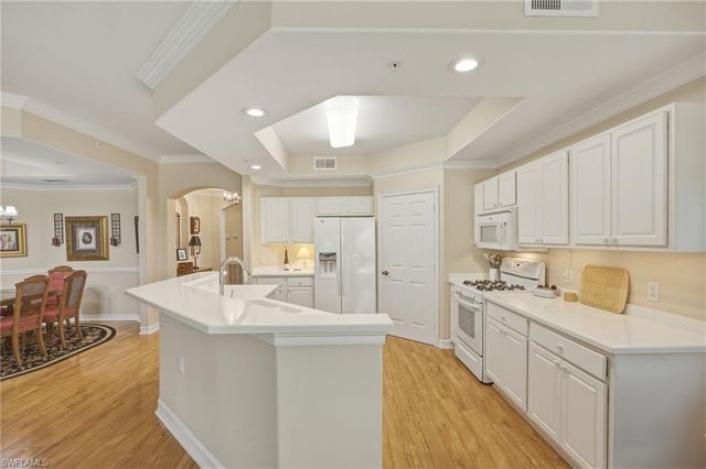 11033 Harbour Yacht CT # 101, Fort Myers, FL 33908