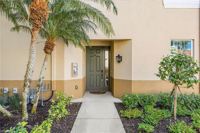 11033 Harbour Yacht CT # 101, Fort Myers, FL 33908