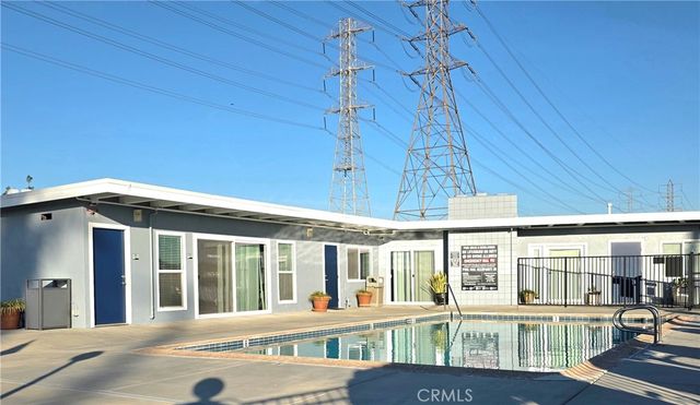 17700 WESTERN Avenue 1, Gardena, CA 90248