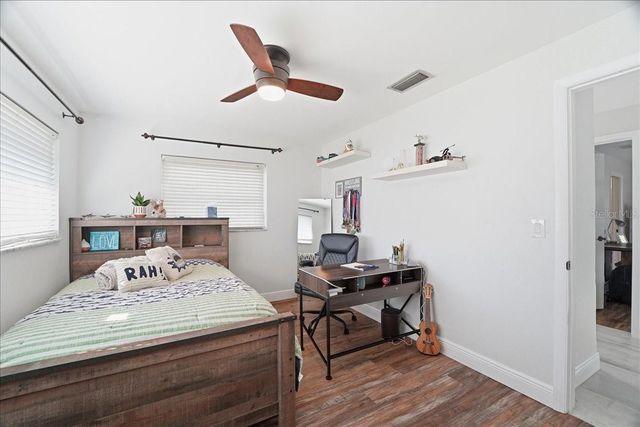 1023 EL VALLE AVENUE, Fort Myers, FL 33919