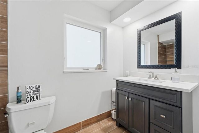 1023 EL VALLE AVENUE, Fort Myers, FL 33919