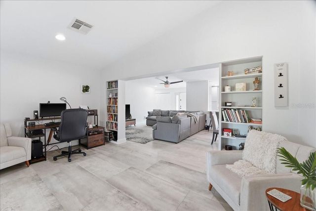 1023 EL VALLE AVENUE, Fort Myers, FL 33919